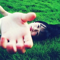 草地风景，享受大自然的美头像图片