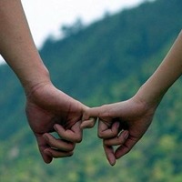 幸福情侣手拖手头像图片