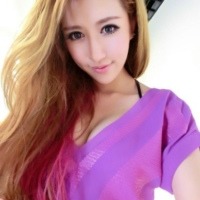 紫色意境中的妹子头像图片