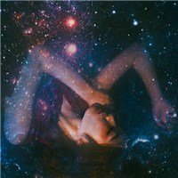 星空里的女子头像图片