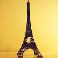 小巧的埃菲尔铁塔头像图片