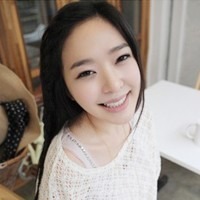 18岁小女子头像图片