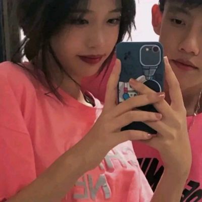 “你不停的翻着评论，只是为了找到那个能替你说出故事的人”(图8)