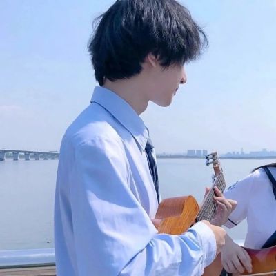 #情侣头像_两个不主动的小朋友是会错过的(图5)