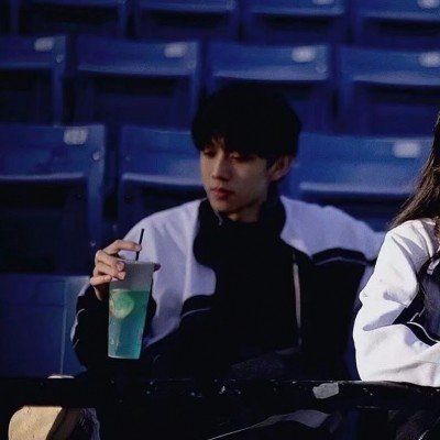 ins 真人恩爱情头可我总是忘记你已经喜欢别人了(图17)