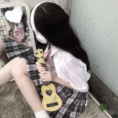 女生头像/果然不同心情听歌感受不同。(图8)