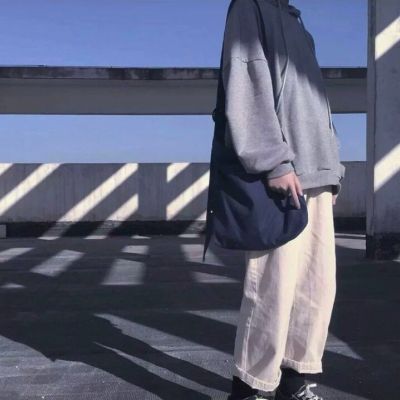 秋风瑟瑟，叶子黄了，秋天也快结束了。(图4)