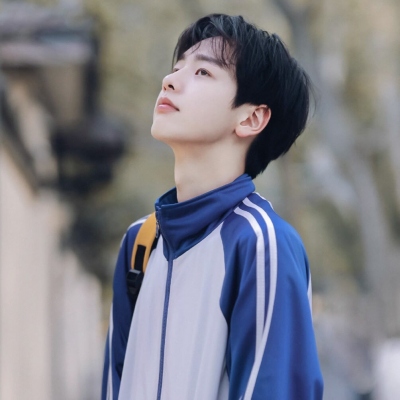 禾白｜干净ins风男生头像(图2)