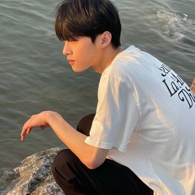 优质男生头像，y青春文案馆(图9)