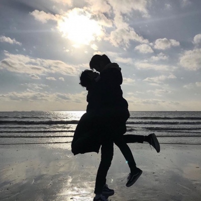 浪漫风格情侣图片接吻(图8)