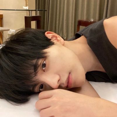 “嘴上说不想恋爱的人，心里大概都装着一个无法拥有的人。”(图10)