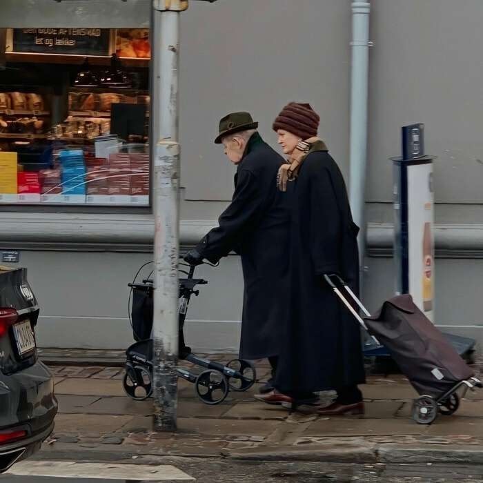 情侣//看到你对别人也很好 我就不太想理你(图3)