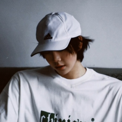 干净男头.喜欢的可以拿图点赞.很喜欢这个男孩子.笑容很治愈和温暖.(图1)