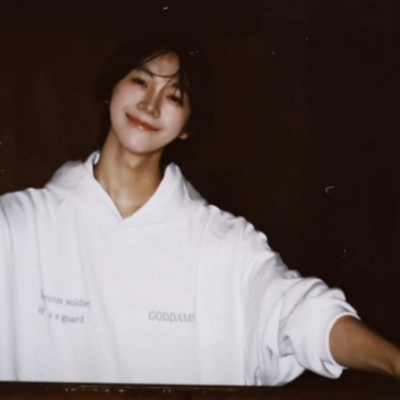 干净男头.喜欢的可以拿图点赞.很喜欢这个男孩子.笑容很治愈和温暖.(图2)