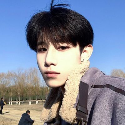 下意识的躲开是因为紧张，回头看是因为喜欢。(图12)