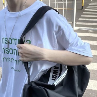 “理智叫我停止，行动叫我放弃，内心让我再等等.”(图12)