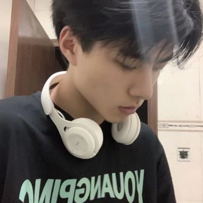 优质男生头像，y莓莓，这么可爱一定是男孩子(图10)