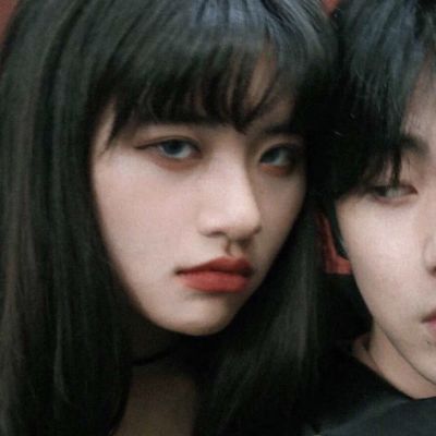 “你不停的翻着评论，只是为了找到那个能替你说出故事的人”(图1)