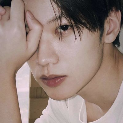 “嘴上说不想恋爱的人，心里大概都装着一个无法拥有的人。”(图3)