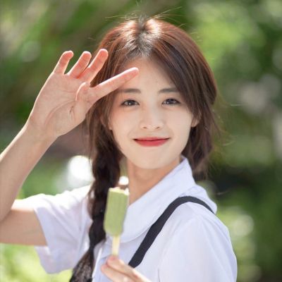 清新意境魅力真人女头集｜情书写予花海.(图2)