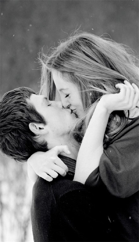 欧美情侣手机壁纸高清黑白 与你相关皆是浪漫(图3)