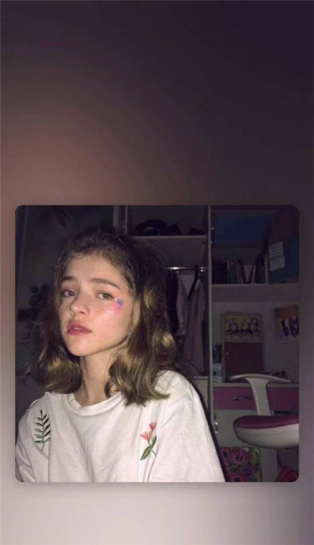 欧美风美女个性空间皮肤 爱不会消失只会转移 (图3)