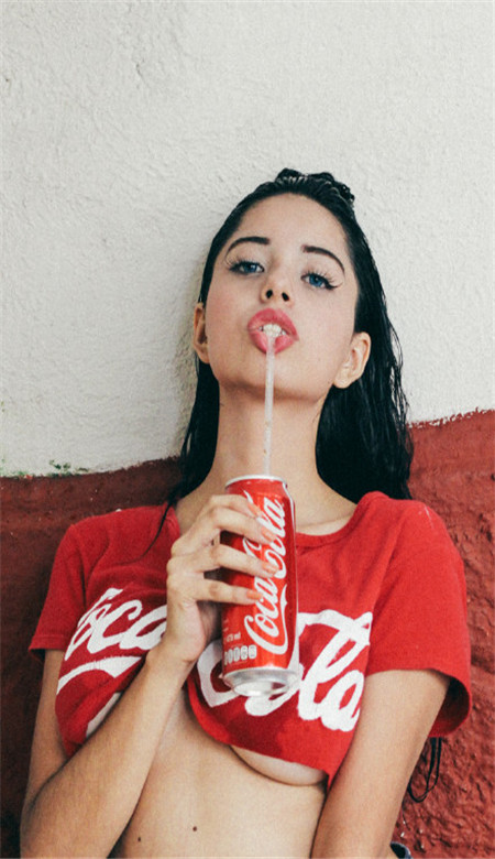 最新欧美手机壁纸女霸气十足 你们先幸福不必等我(图5)