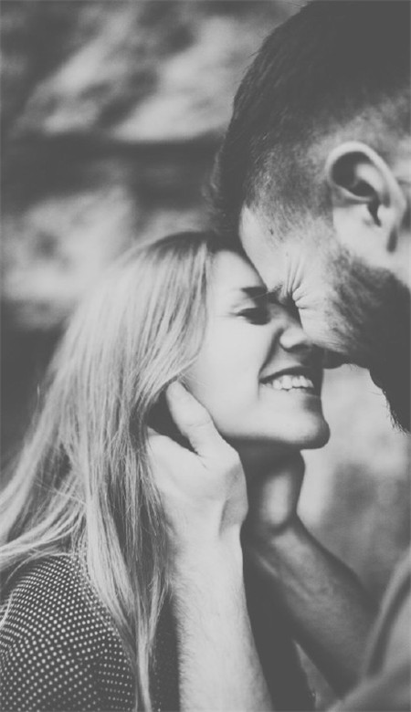 欧美情侣手机壁纸高清黑白 与你相关皆是浪漫(图9)