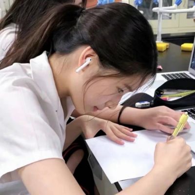 我想活的聪明 通透 快乐 满足 想我的世界窗明几净 一片蔚蓝色/女生头像(图7)