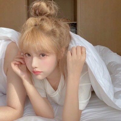 ins真人恩爱情头我认为最浪漫的事 大概就是 我爱你还有你爱我(图1)