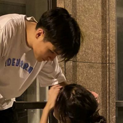 ins真人恩爱情头曾经你是我生命中的氧气如今你也只配当二氧化碳了(图2)