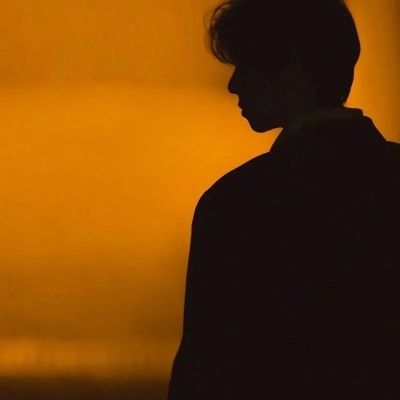 能笑到岔气的人当然能哭的悄无声息(图7)