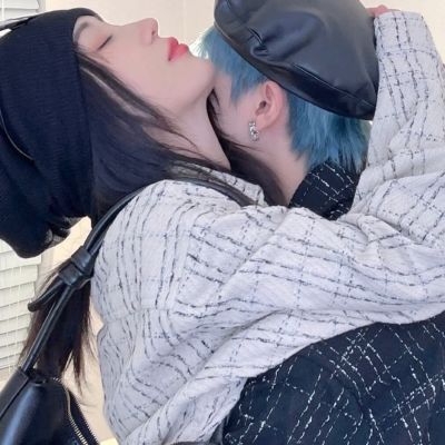 ins真人恩爱情头情人节声明：我不是不谈恋爱 我是没人要(图3)