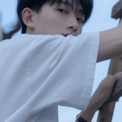 “爱意在艳阳高照中灿烂 思念在星火斑斓中(图3)