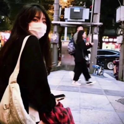 女生意境头像 骨骼里开不出愧疚的花(图7)