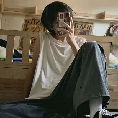 The first one out of the big wind came home with me（外面风大，和我回家）(图1)