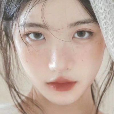 女生意境头像 骨骼里开不出愧疚的花(图5)