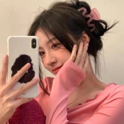 新鲜女头/“不要因为廉价的新鲜感而放弃长久的陪伴.”(图2)