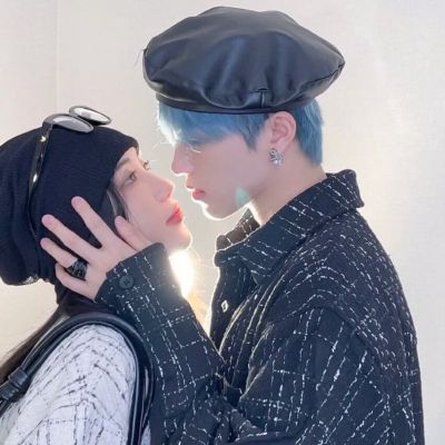 ins真人恩爱情头情人节声明：我不是不谈恋爱 我是没人要(图5)