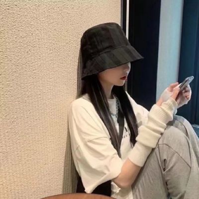 女生意境头像 骨骼里开不出愧疚的花(图6)