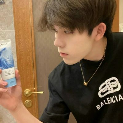 ins小清新文艺范男头你知道为什么想和你在一起吗生活太苦需要你这块糖(图1)