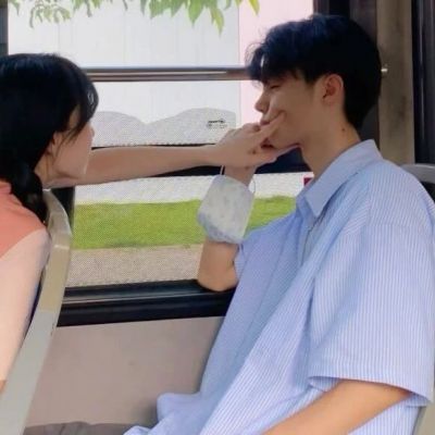 ins真人恩爱情头人间情事太俗不如一个人看日出(图2)