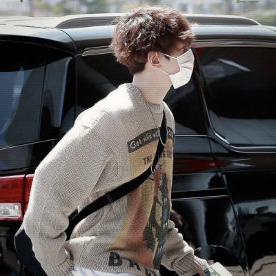 ins小清新文艺范男头少年圈住了我的手腕 我便圈住了我整个浪漫(图2)