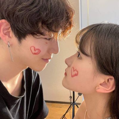 ins真人恩爱情头原来遇到爱的人是不会腻的 是越爱越想爱下去(图9)