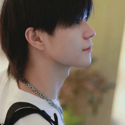 ins小清新文艺范男头对于你我没有什么好谈的如果谈恋爱还是值得考虑的(图2)