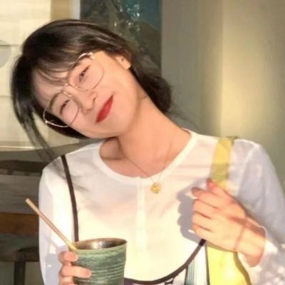 ins微信女头图他年纪大 图他不洗澡 图他三室一厅可以跑(图15)