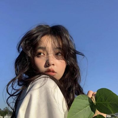 那天的夕阳很美他没有看我我也没有看夕阳(图1)