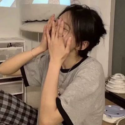 Share|月亮要是会说话那它一定会说 不可以看着我(图2)