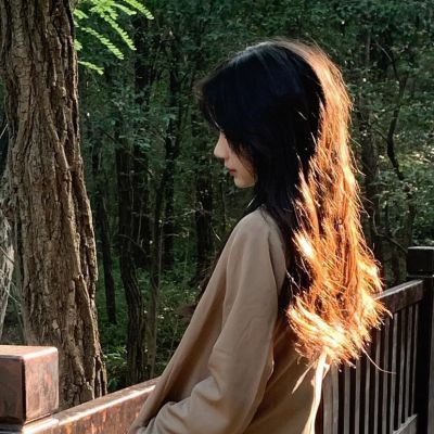 ins微信女头图他年纪大 图他不洗澡 图他三室一厅可以跑(图5)