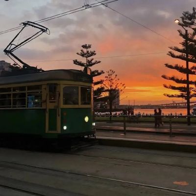 背景图/不要低头，要往上看，要去更远的地方(图1)